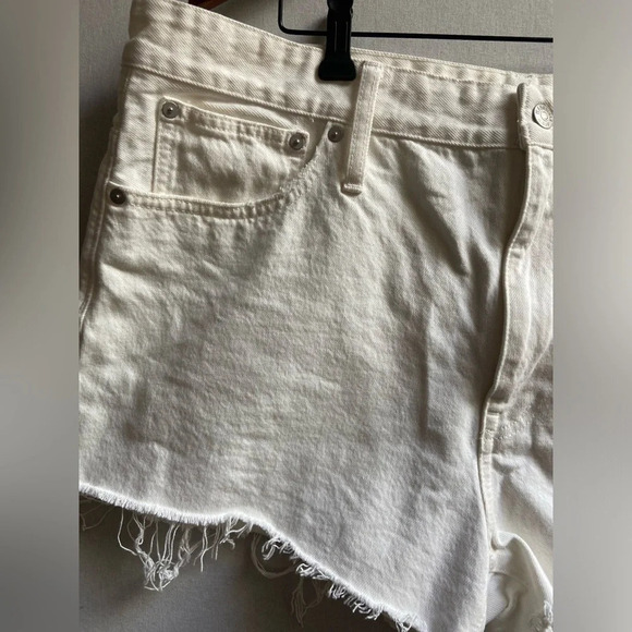 Madewell Relaxed Denim Shorts in Tile White Raw hem Sz 40 - Picture 5 of 13